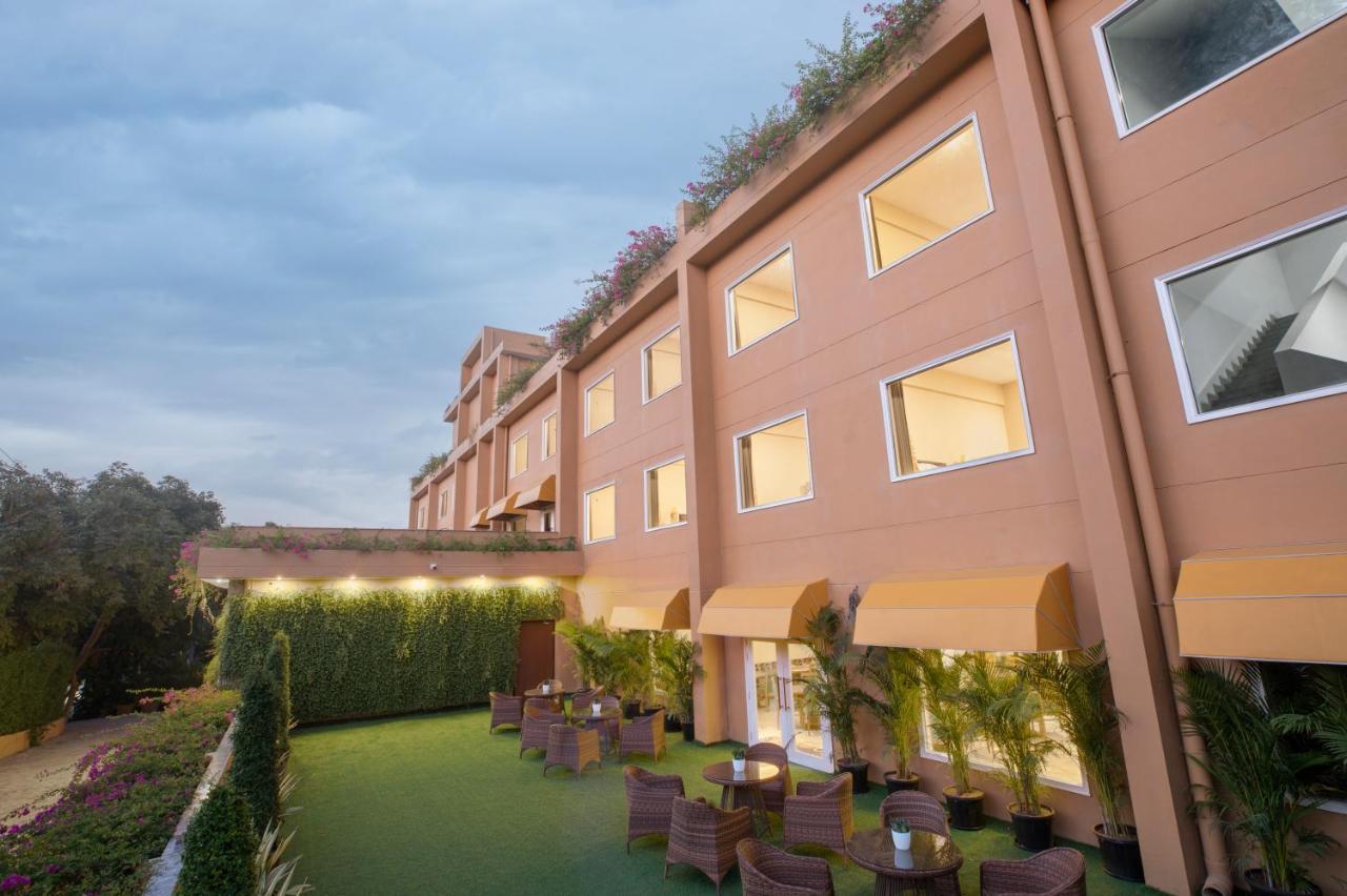 The Lalita Grand Mathura- Vrindavan Εξωτερικό φωτογραφία
