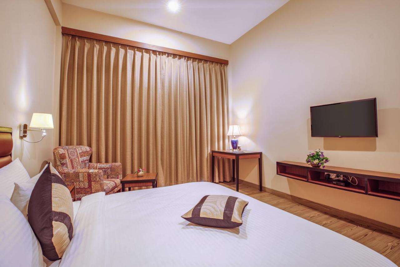 The Lalita Grand Mathura- Vrindavan Εξωτερικό φωτογραφία