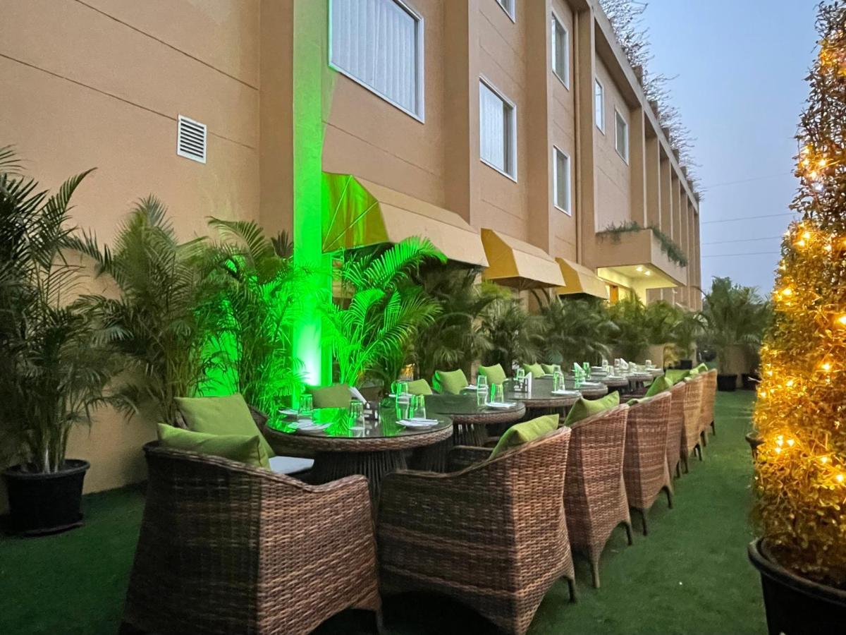 The Lalita Grand Mathura- Vrindavan Εξωτερικό φωτογραφία