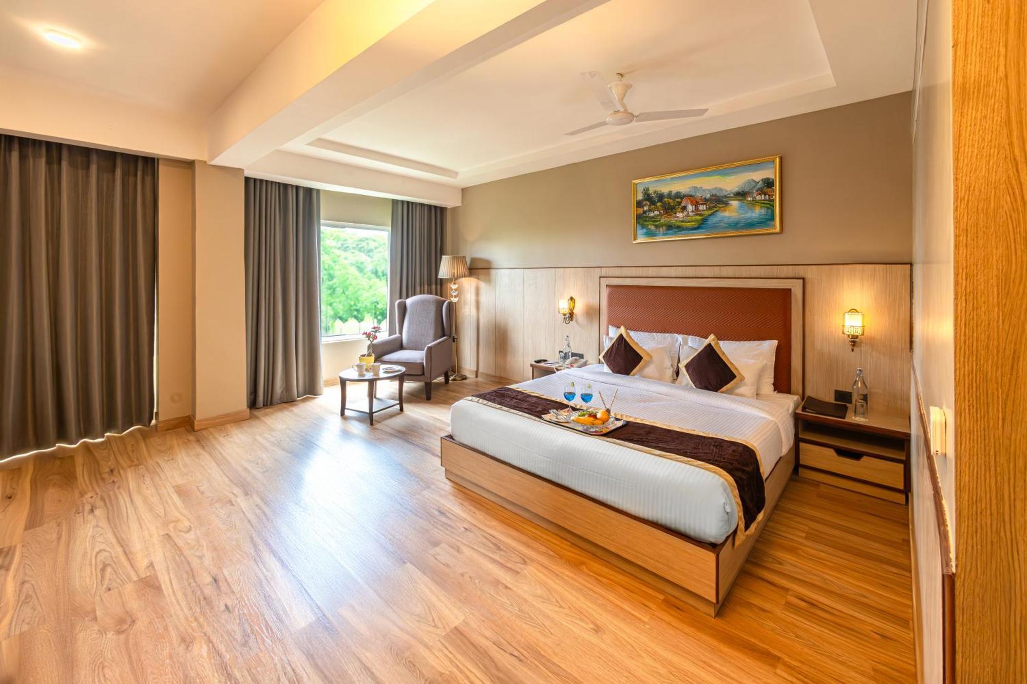 The Lalita Grand Mathura- Vrindavan Εξωτερικό φωτογραφία